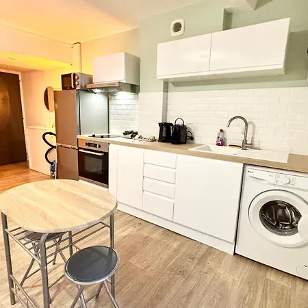 Confort & Cosy Proche Centre Apartment